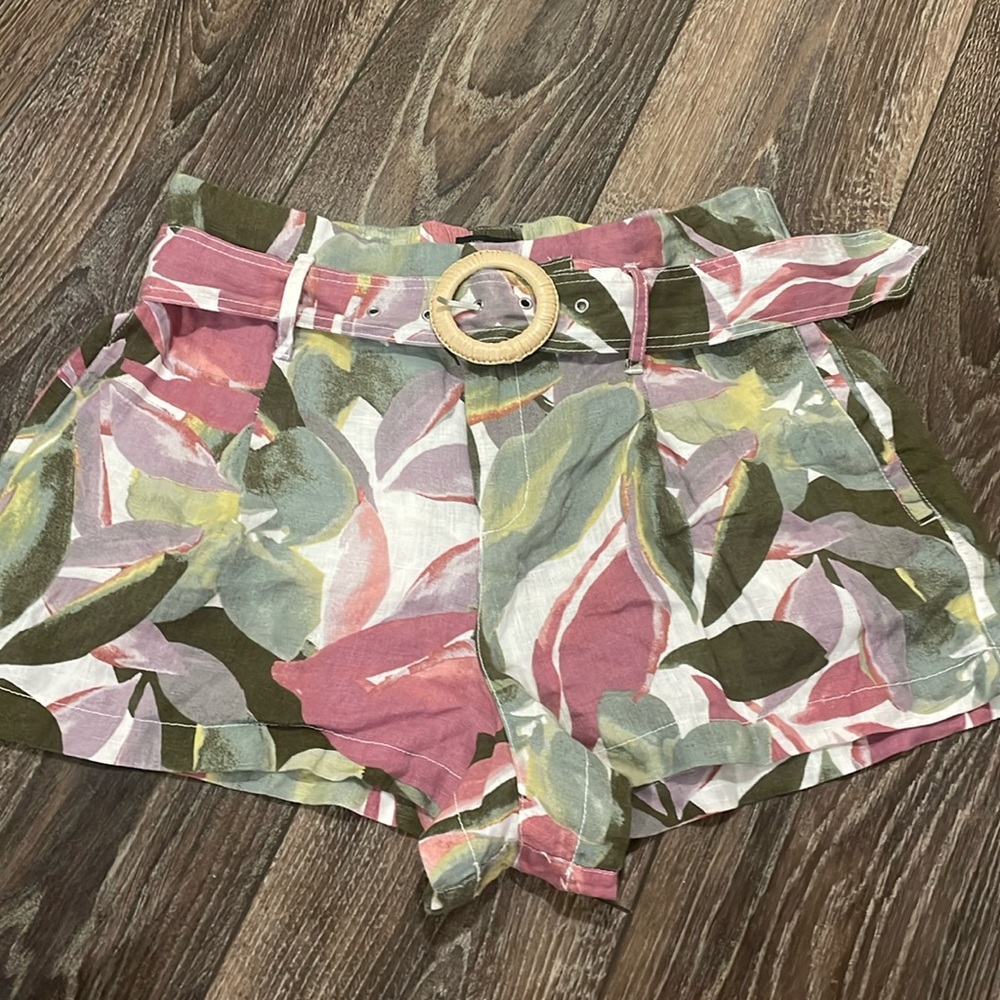Tahari linen shorts size large